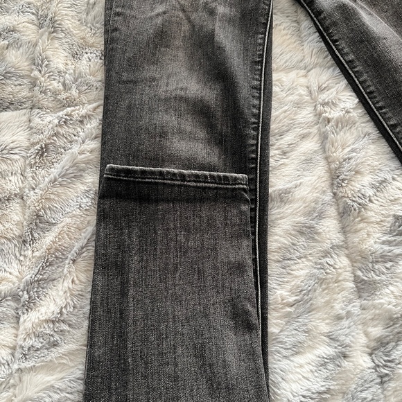 Women's Gap 1969 Straight Leg Jeans - Picture 6 of 11